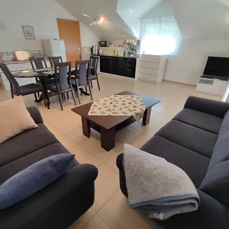 Mila Apartment *